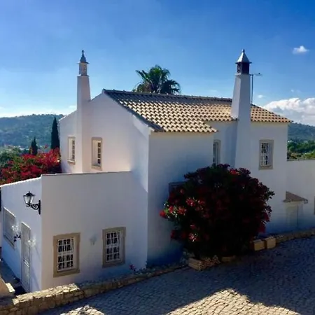 Divine Countryside W Pool And Splendid Views בית נופש לואה