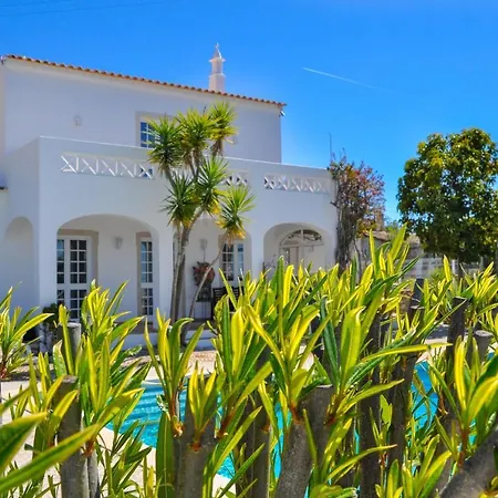 Divine Countryside W Pool And Splendid Views * לואה